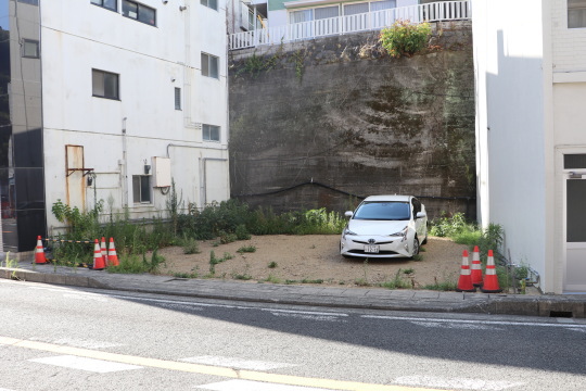 熱海市伊豆山　135号国道沿いでアクセス良好　約30坪の平坦地　