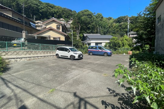 熱海市西山町　駅徒歩圏内　生活便利で温泉引込可能な平坦地