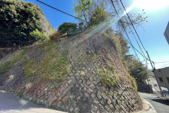 熱海市東海岸町　高台にある広大な敷地で別荘利用に最適