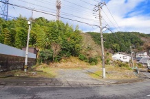 熱海市青葉町　高台の閑静な住宅街　バス停徒歩2分の平坦地