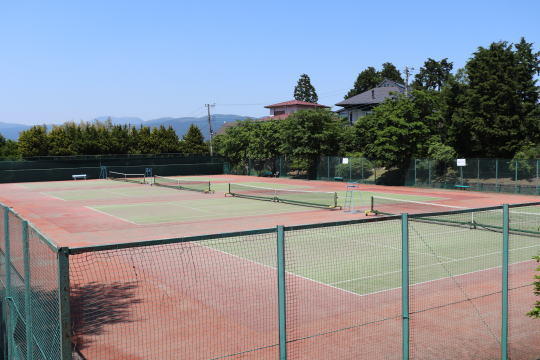 分譲地内テニスコート