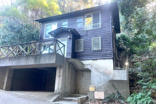 熱海市網代　桧風呂で温泉を堪能する　自然に囲まれた3SDK