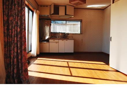 熱海市伊豆山・相模湾一望の中古住宅：２階キッチン