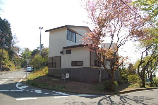 南箱根ダイヤランド　メイン道路沿い