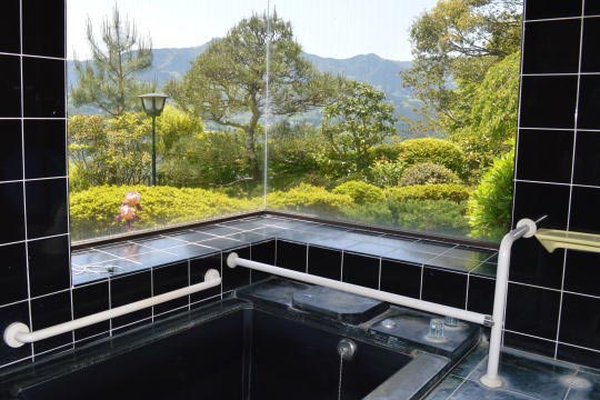 離れ浴室