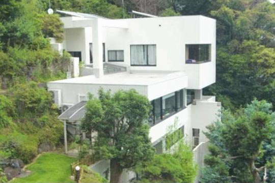 熱海市上多賀 室内プール付豪華邸宅 熱海 湯河原 真鶴 伊豆の不動産コンシェルジュ イーズ 熱海駅前