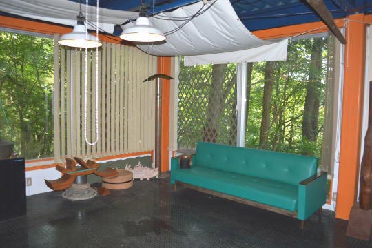 熱海市泉　雑木林の中に佇むクリエイターズハウス 