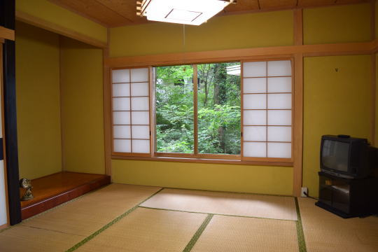 南箱根ダイヤランド　森林に包まれた山荘