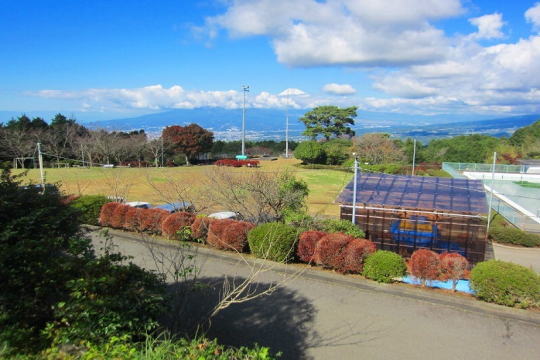 伊豆エメラルドタウン　夜景一望　家庭菜園付き平屋建て