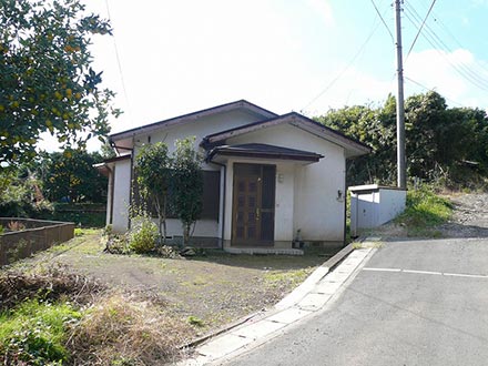 伊東市宇佐美・温泉付＆菜園可能な中古住宅：外観