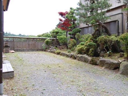 熱海市相の原・リフォーム済中古住宅：駐車場