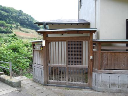 熱海市相の原・リフォーム済中古住宅：玄関