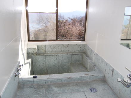 熱海自然郷・網代湾を望める温泉付きの中古平屋戸建