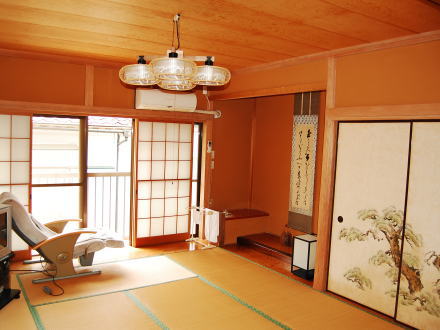 熱海市和田町・温泉付＆純和風邸宅