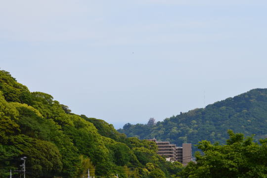 熱海市西山町　小路の奥に佇む小さなロッジ風戸建 