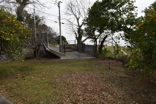 真鶴町真鶴　海眺望　広い庭のある平屋建て