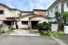 熱海市伊豆山　海望む部屋数豊富な高台の定住向け戸建