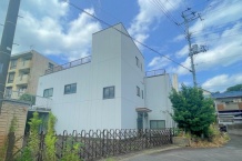 熱海市下多賀　南熱海の住宅地エリア　3階建事務所＋倉庫