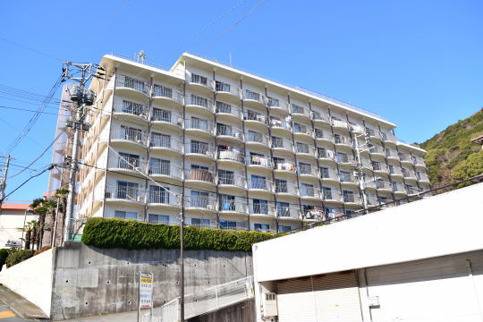 マンハイム熱海　海一望・バス停徒歩1分のリフォーム済み1R