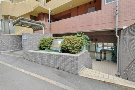 店舗入り口