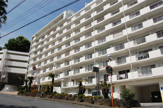 熱海サニーハイツ　熱海駅徒歩圏内　共用施設充実・海見え1R