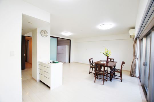 リビングダイニング