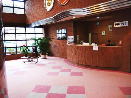 湯河原町宮上・温泉大浴場付きマンション：フロント
