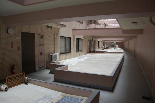 館内