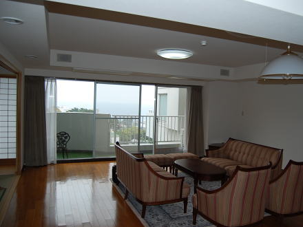 熱海市林が丘町・ラヴィ熱海A棟