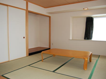 熱海市林が丘町・ラヴィ熱海A棟