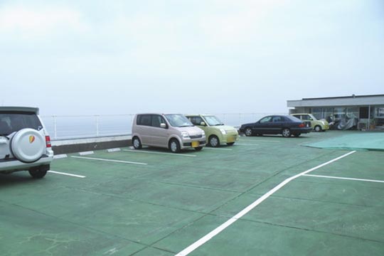屋上駐車場