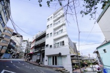 熱海市咲見町　賑わう熱海中心地　路面店舗付き一棟事業用ビル